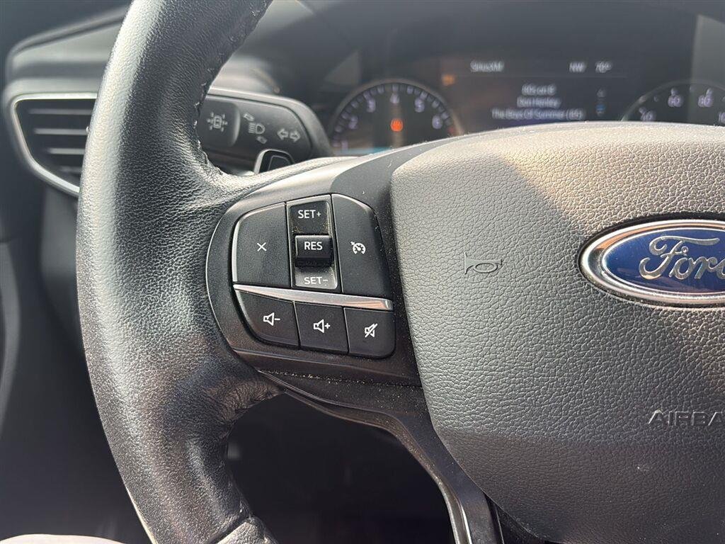 Used 2020 Iconic Silver Ford XLT image 20