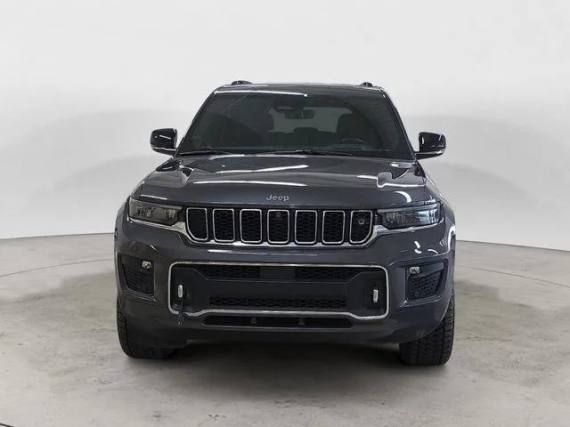 Used 2023 Gray Metallic Jeep Overland image 8