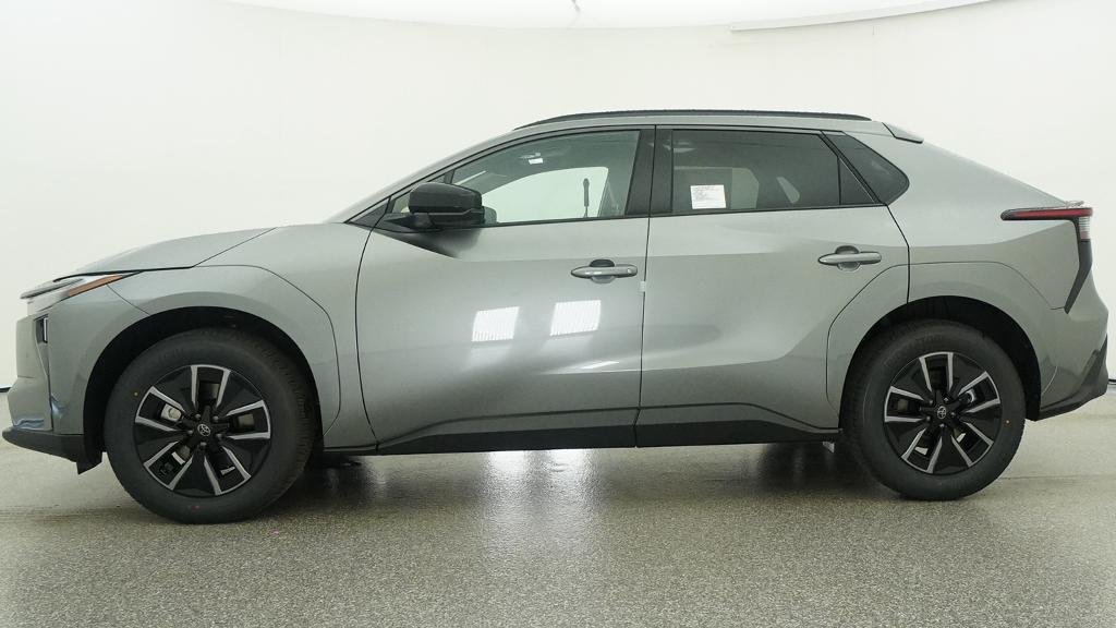 New 2026 Heavy Metal Toyota XLE image 2