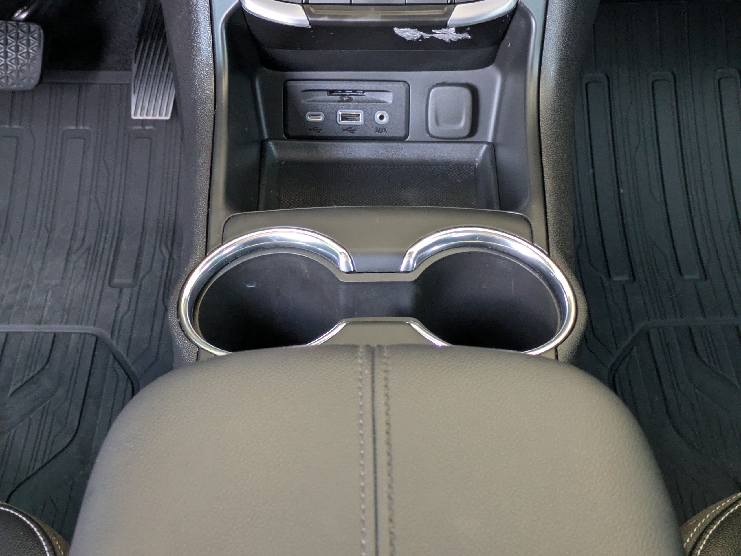 2023 GMC Terrain SLT - Photo 18