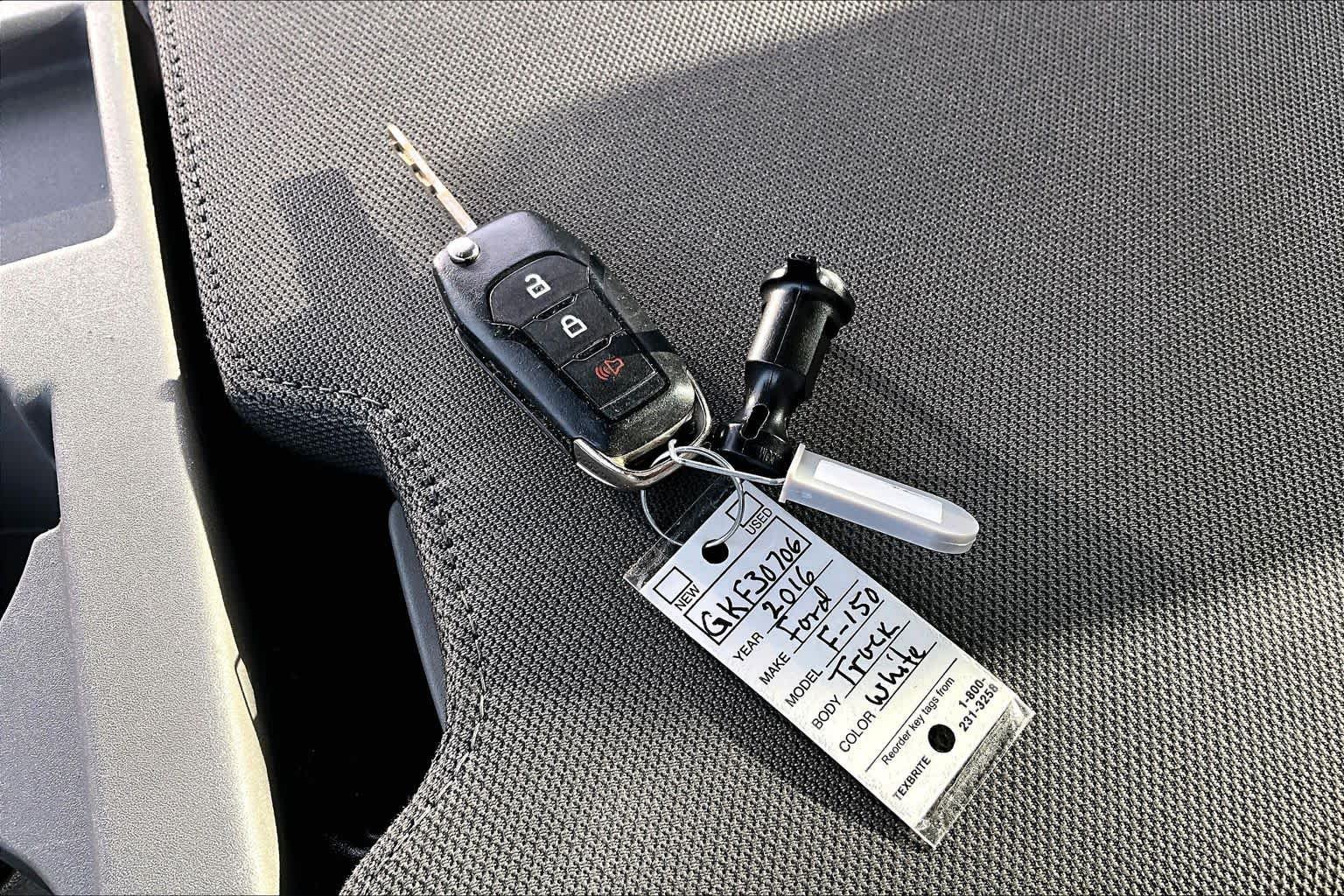 Used 2016 Oxford White Ford XLT image 15
