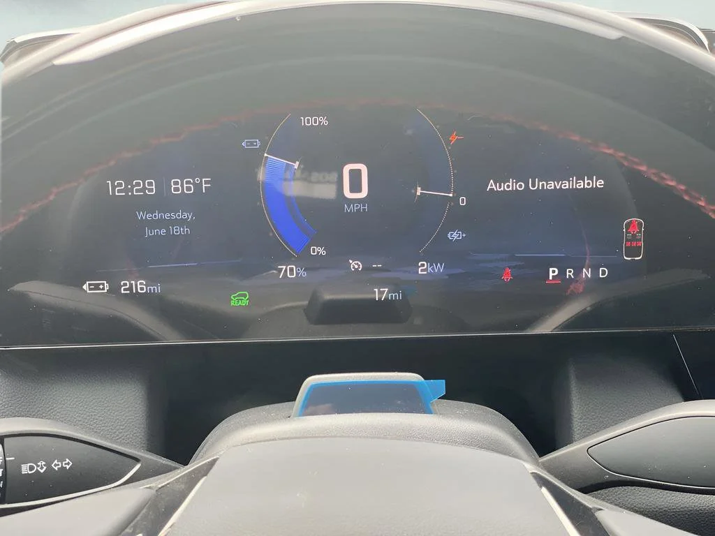 2025 Chevrolet Equinox EV RS - Photo 11