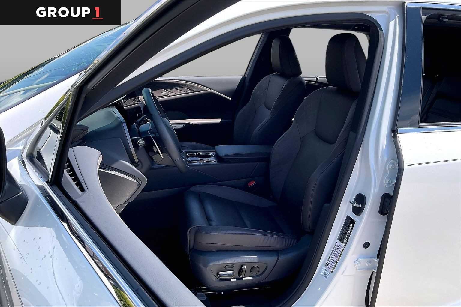 Certified Used 2025 EMINENT WHITE PEARL Lexus Luxury image 7