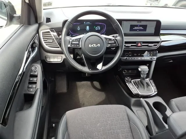 2025 Kia Seltos S - Photo 8
