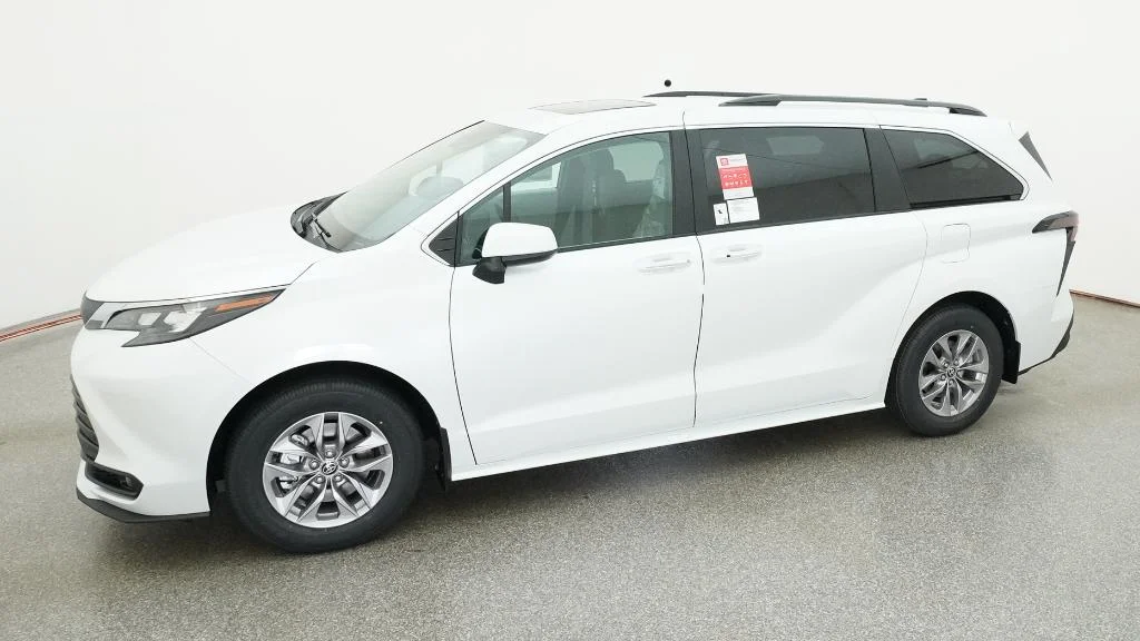 New 2026 Wind Chill Pearl Toyota XLE image 12