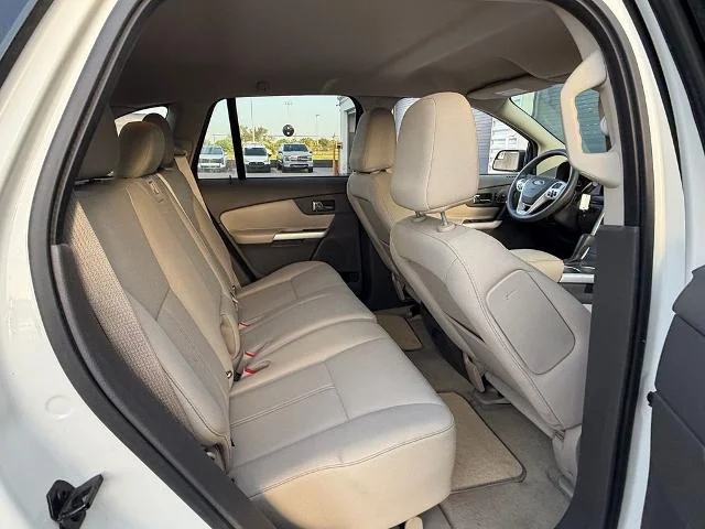 Used 2011 White Suede Ford SE image 40