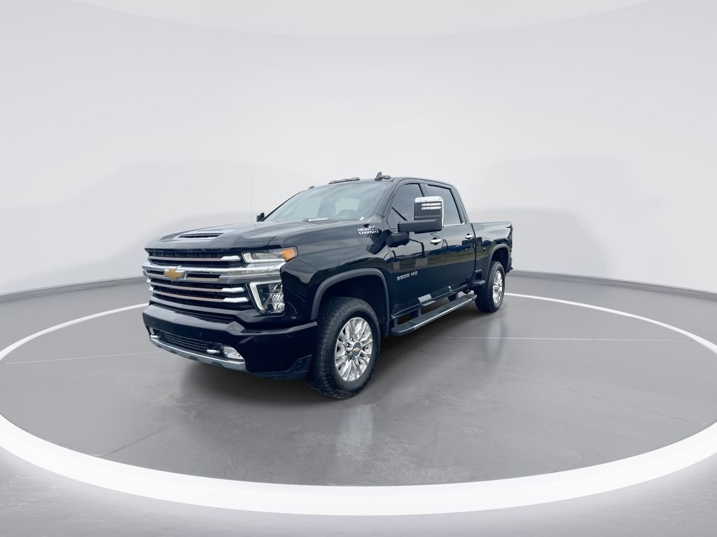Used 2023 Black Chevrolet High Country image 4