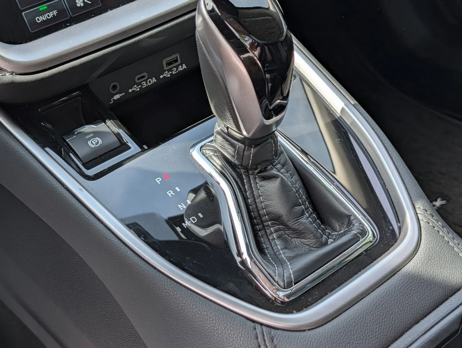 Used 2025 Silver Subaru Premium image 9