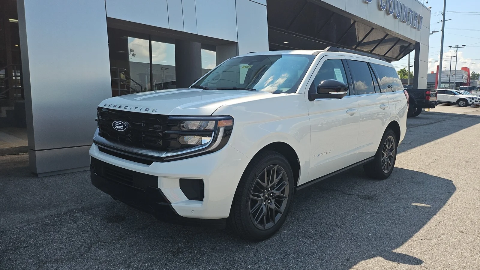 New 2027 Star White Metallic Tri-Coat Ford Platinum 4WD image 8