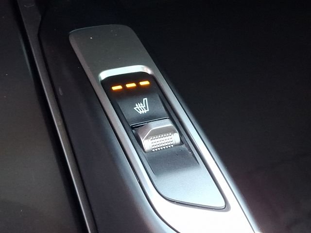 Used 2023 White Kia S image 24