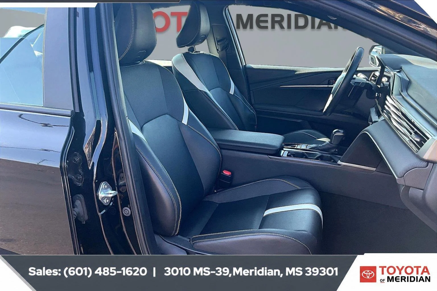 Used 2025 Midnight Black Metallic Toyota SE (Natl) image 6