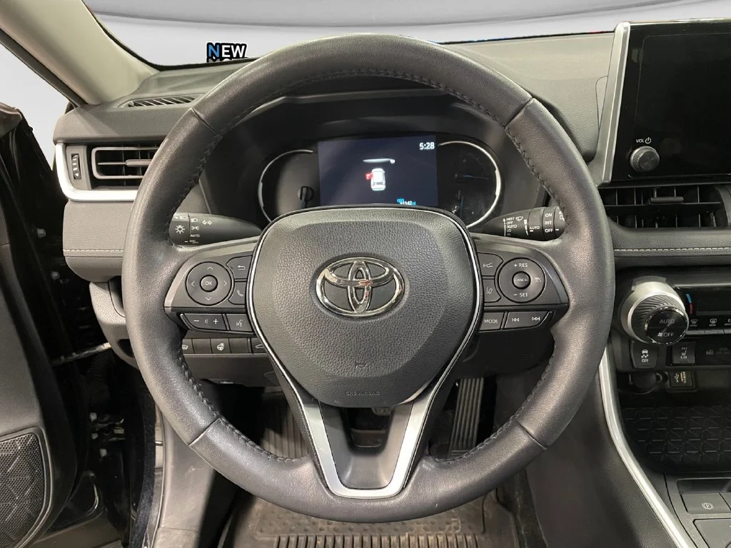 Used 2025 Midnight Black Metallic Toyota XLE image 12