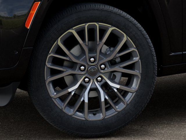 New 2027 High-Gloss Black Paint Jeep Summit image 8