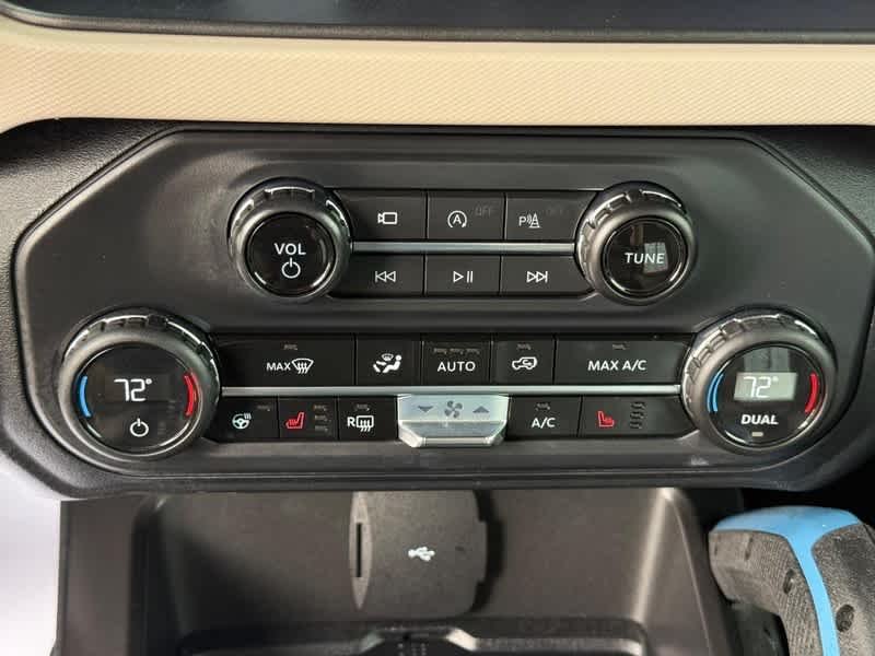 Used 2023 Oxford White Ford Wildtrak image 19