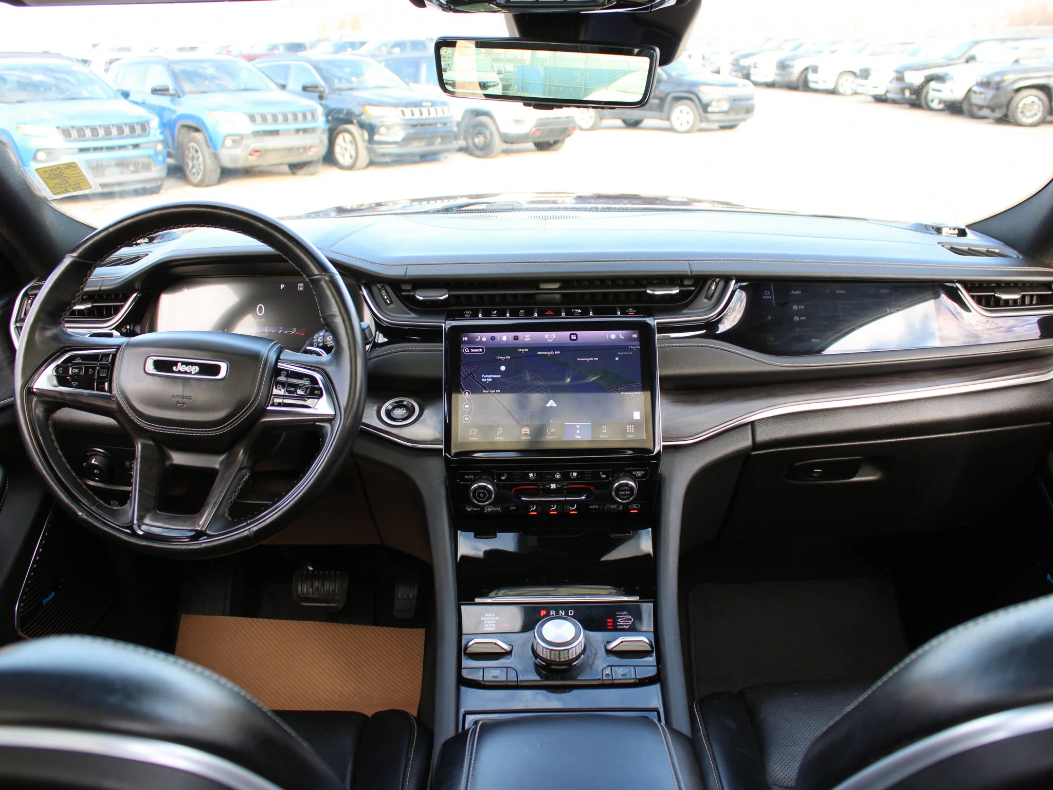 Certified Used 2023 Red Jeep Overland * No Accidents | V6 | Apple CarPlay | Massage Seats | Night Vision | Adaptive Cruise image 4