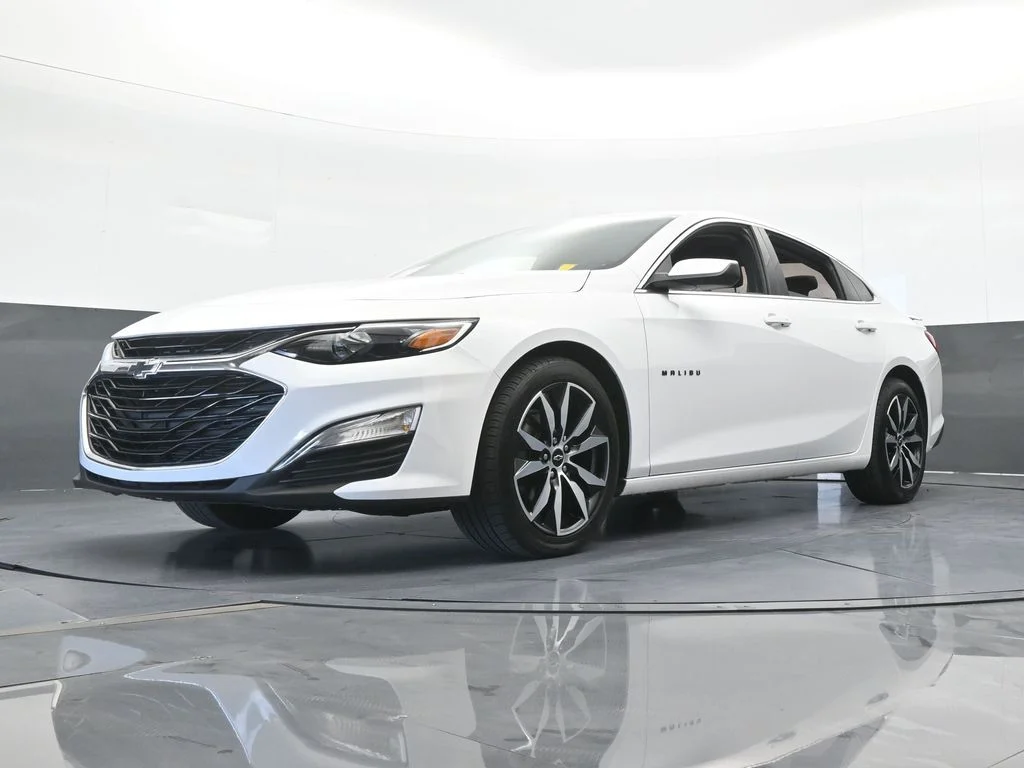 Used 2024 Summit White Chevrolet RS image 48