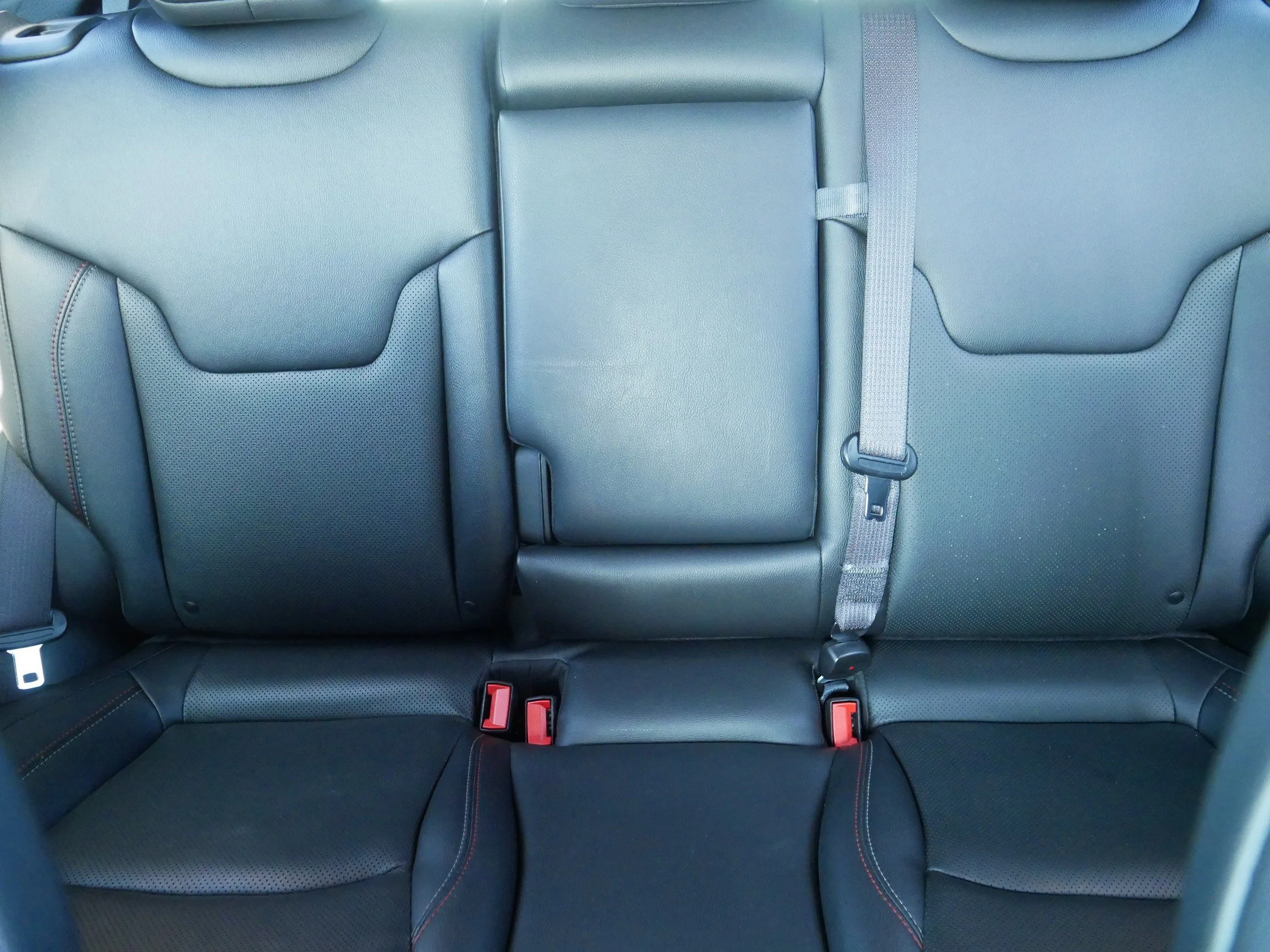 Used 2025 Hydro Blue Pearlcoat Jeep Trailhawk image 13