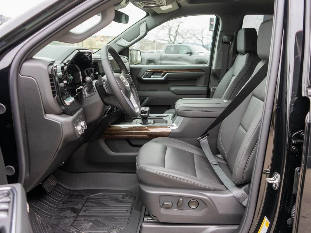 New 2026 Onyx Black GMC Elevation image 11