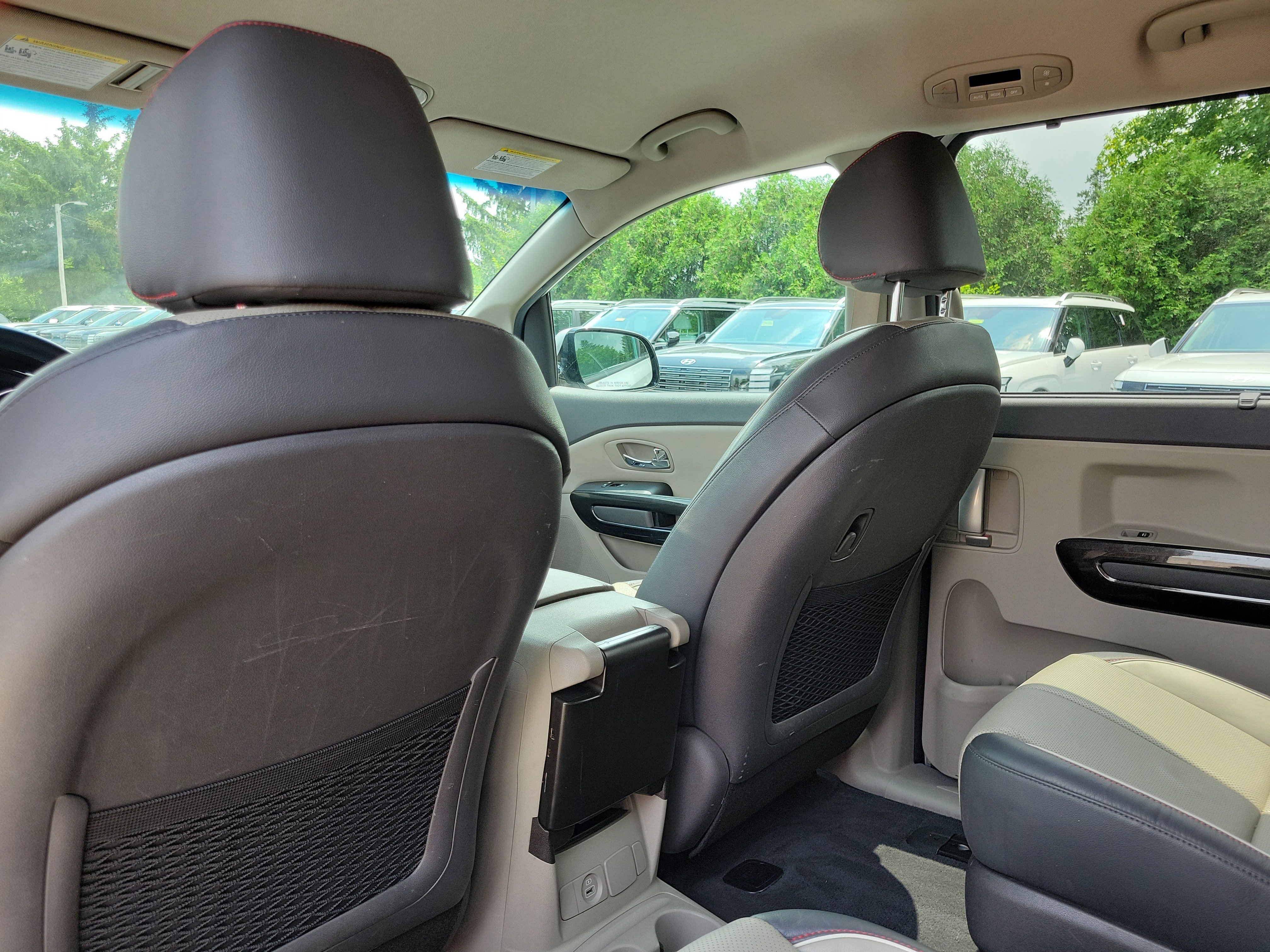 Used 2017 Bright Silver Kia EX image 13