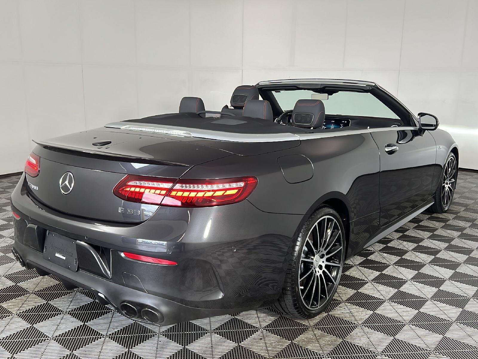 Used 2022 Graphite Grey Metallic Mercedes-Benz AMG® E 53 image 15
