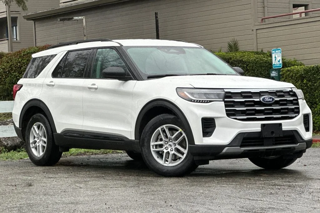 New 2026 White Metallic Ford Active image 2