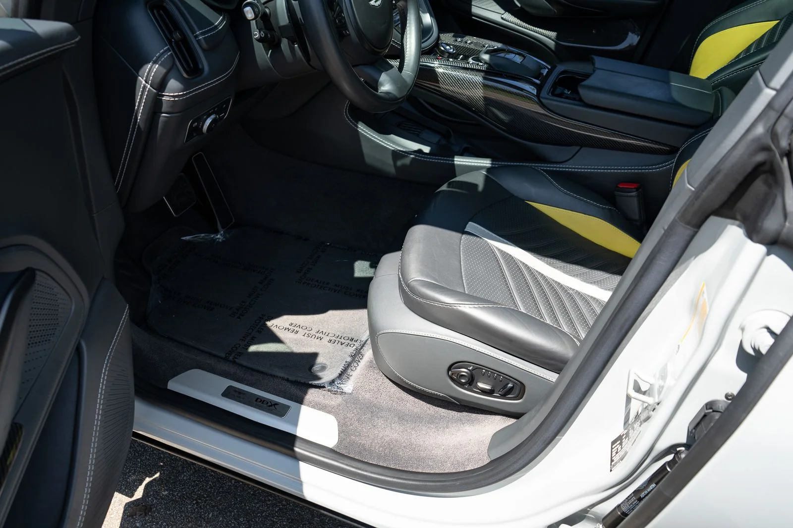 Used 2023 Silver Aston Martin 707 image 41