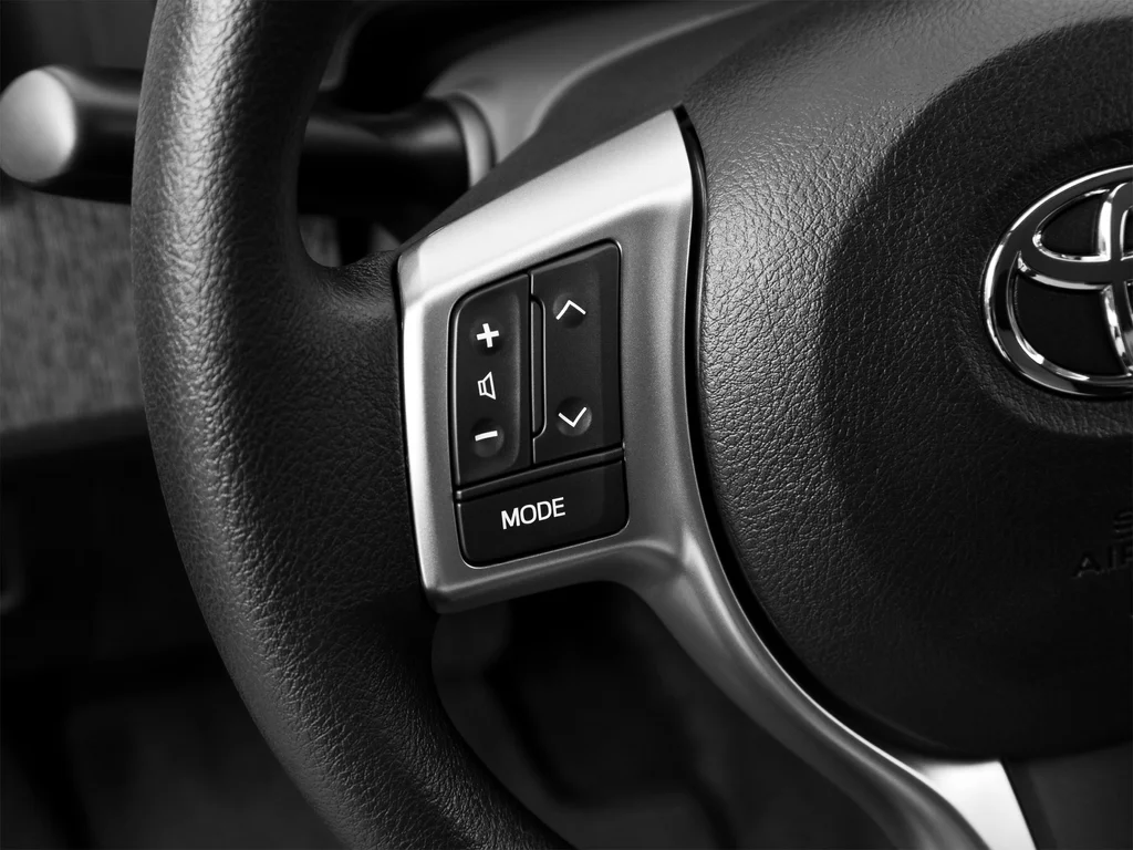 Used 2013 Blue Toyota LE image 54