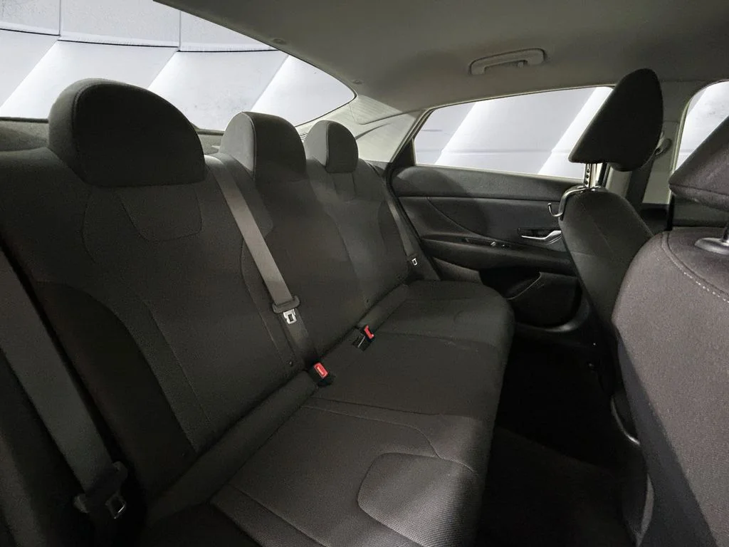 Used 2022 Gray Hyundai SE image 16