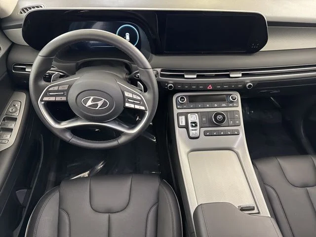 Used 2025 Silver Hyundai SEL Premium image 28