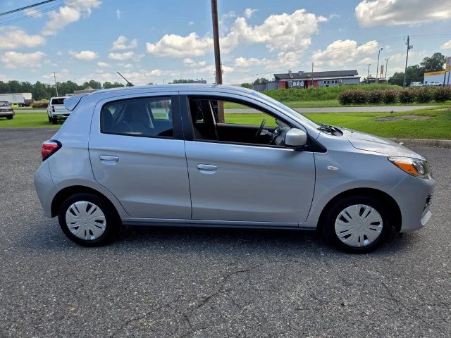 Used 2024 Gray Mitsubishi ES image 10