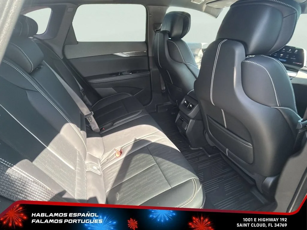 Used 2025 Argent Silver Metallic Cadillac Sport 2 image 28