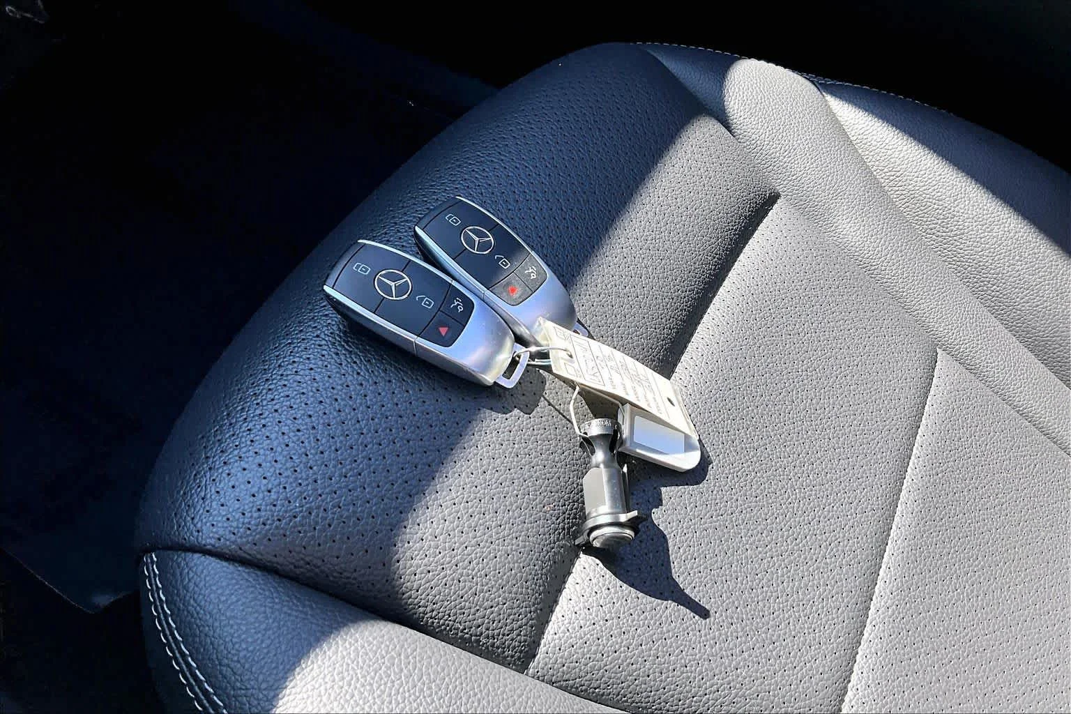 Used 2020 Iridium Silver Metallic Mercedes-Benz C 300 image 14