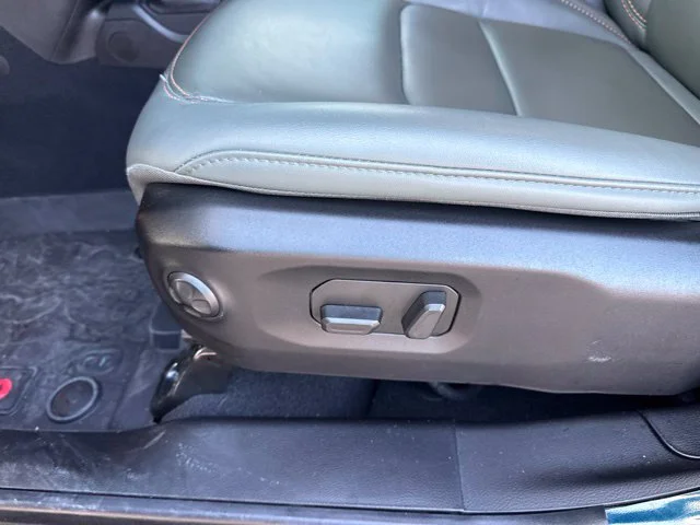 Used 2025 Fathom Blue Pearlcoat Jeep Mojave image 14