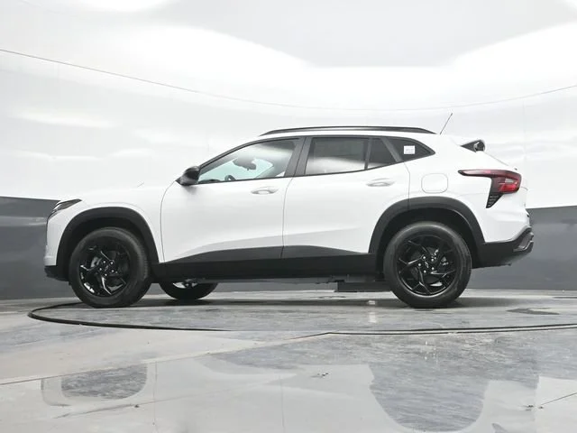 New 2026 Summit White Chevrolet LT image 20
