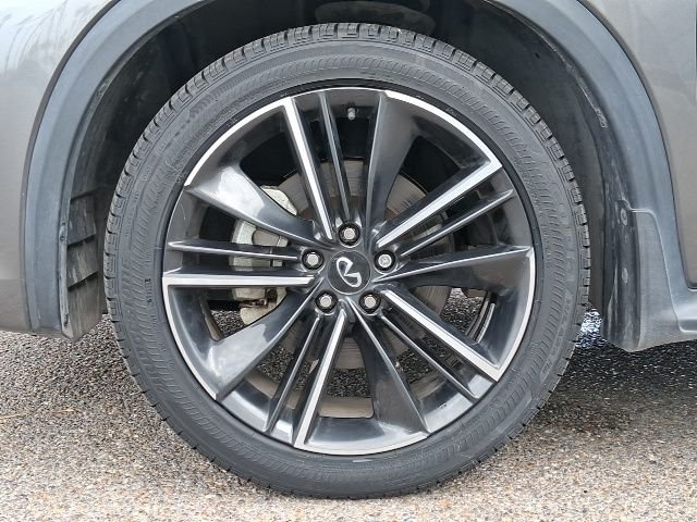 Used 2023 Gray INFINITI LUXE image 24