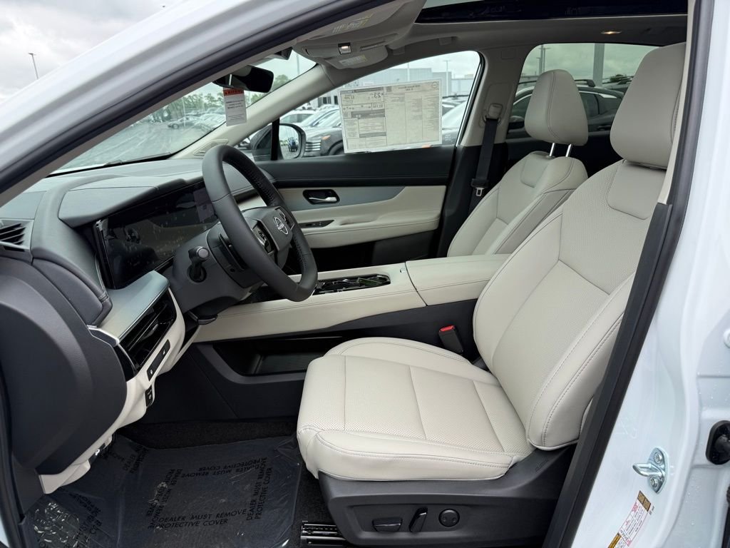 New 2026 Everest White Pearl TriCoat Nissan SL image 4