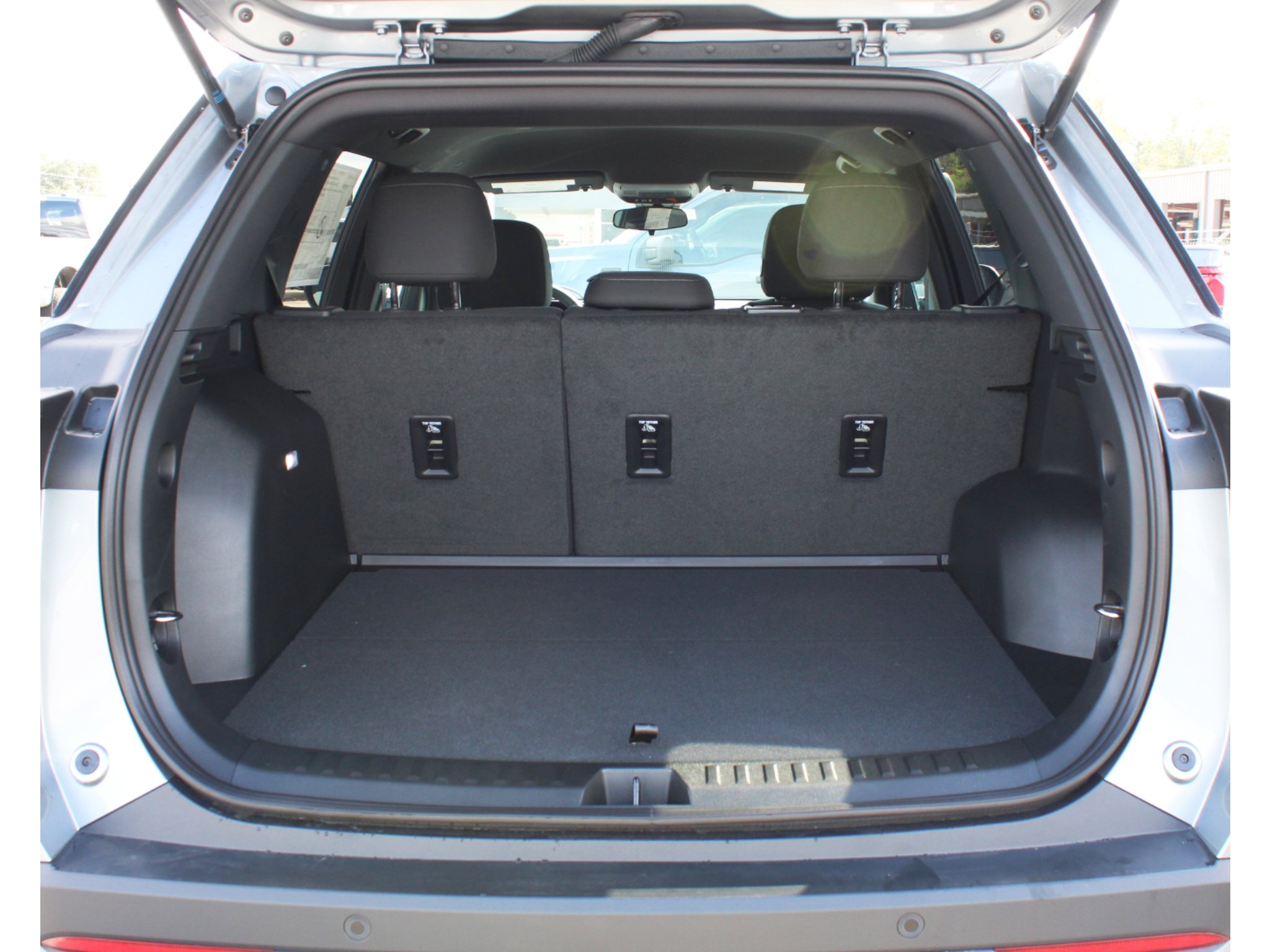 2027 Chevrolet Equinox LT - Photo 16
