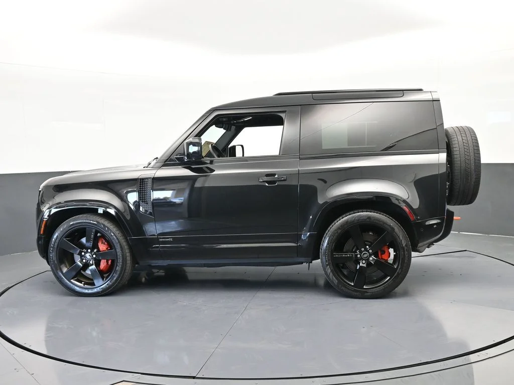 Used 2023 Black Land Rover X image 2