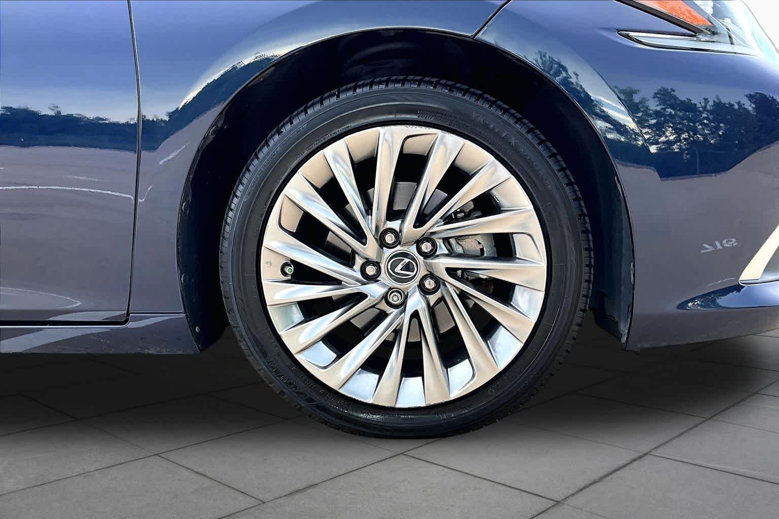 Used 2023 Nightfall Mica Lexus Ultra Luxury image 11