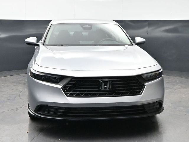 New 2026 Solar Silver Metallic Honda LX image 2