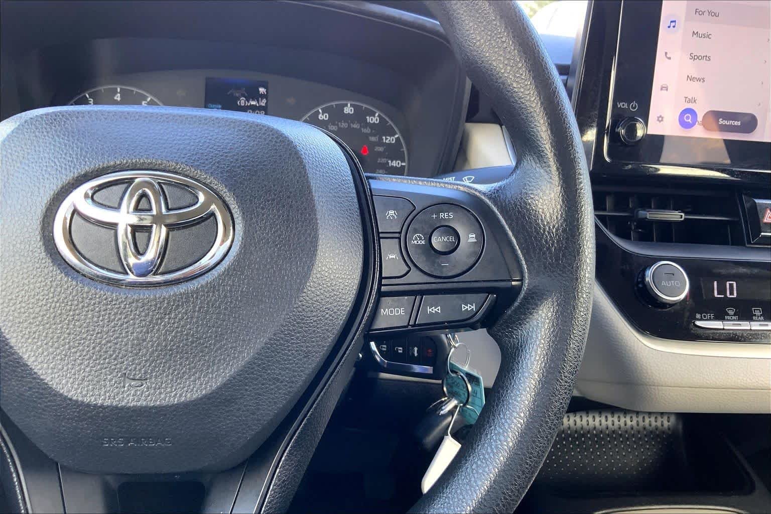 Used 2023 Ice Cap Toyota LE image 24