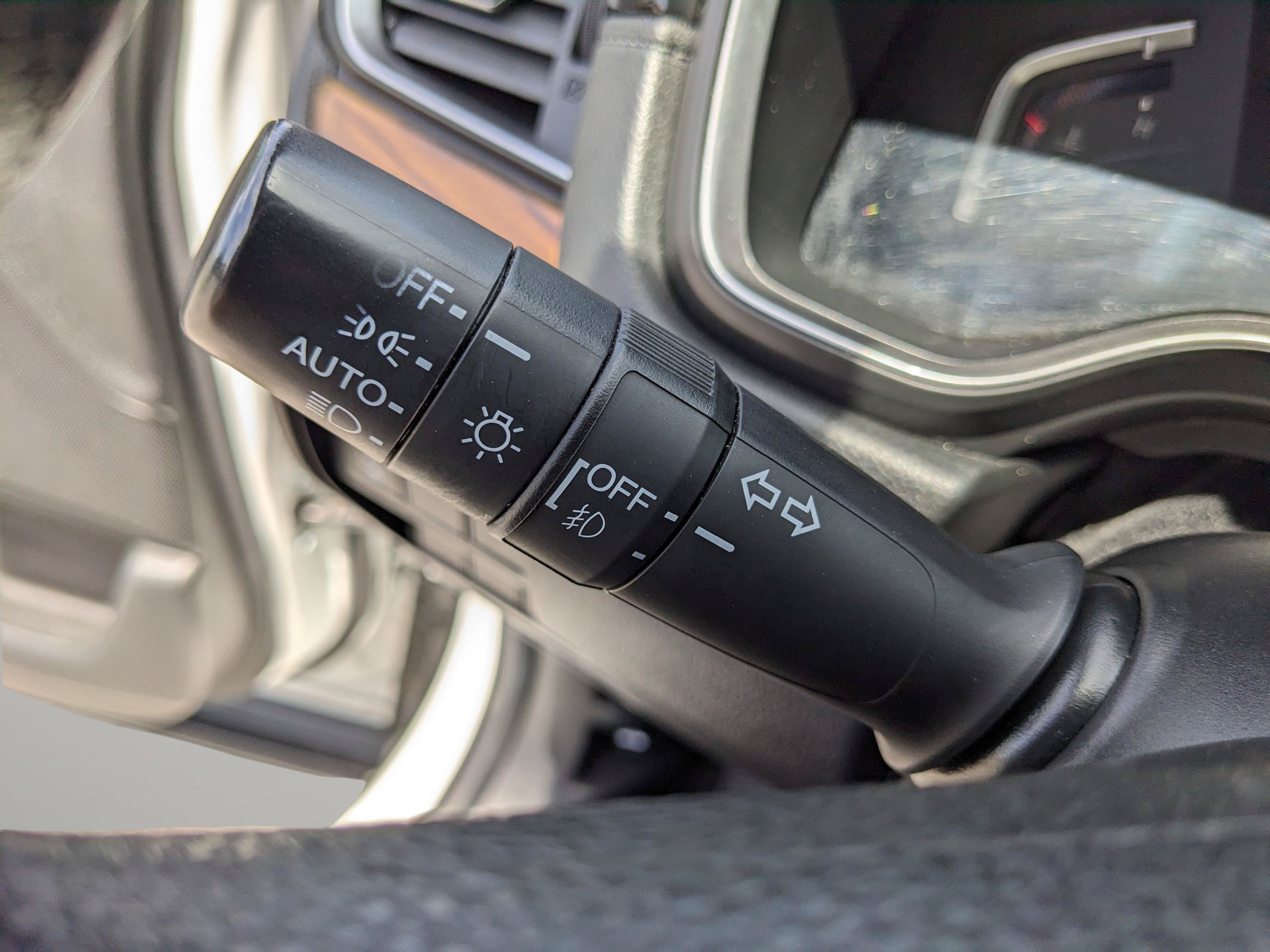 Used 2021 Platinum White Pearl Honda EX image 29