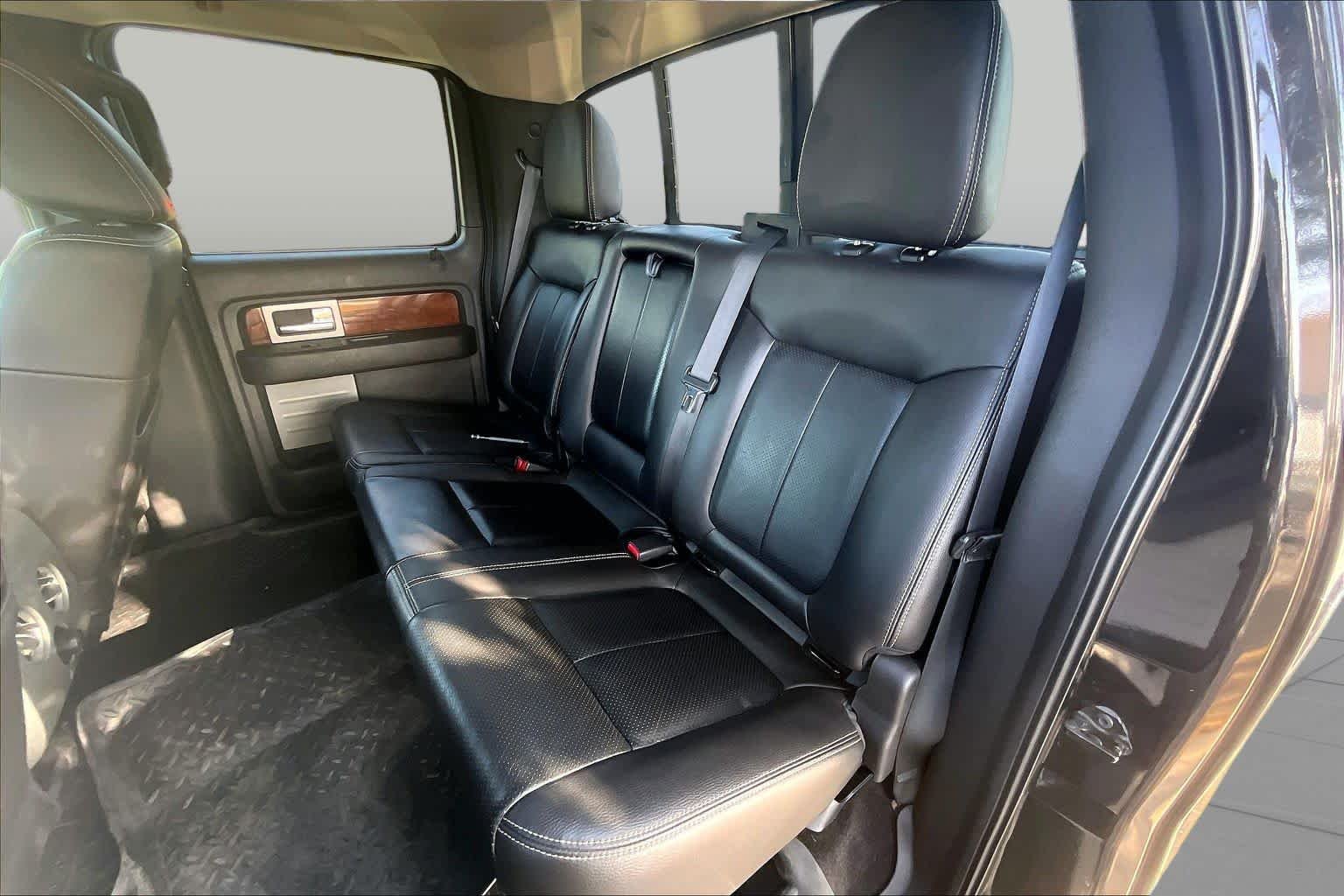 Used 2010 Tuxedo Black Ford XLT image 19