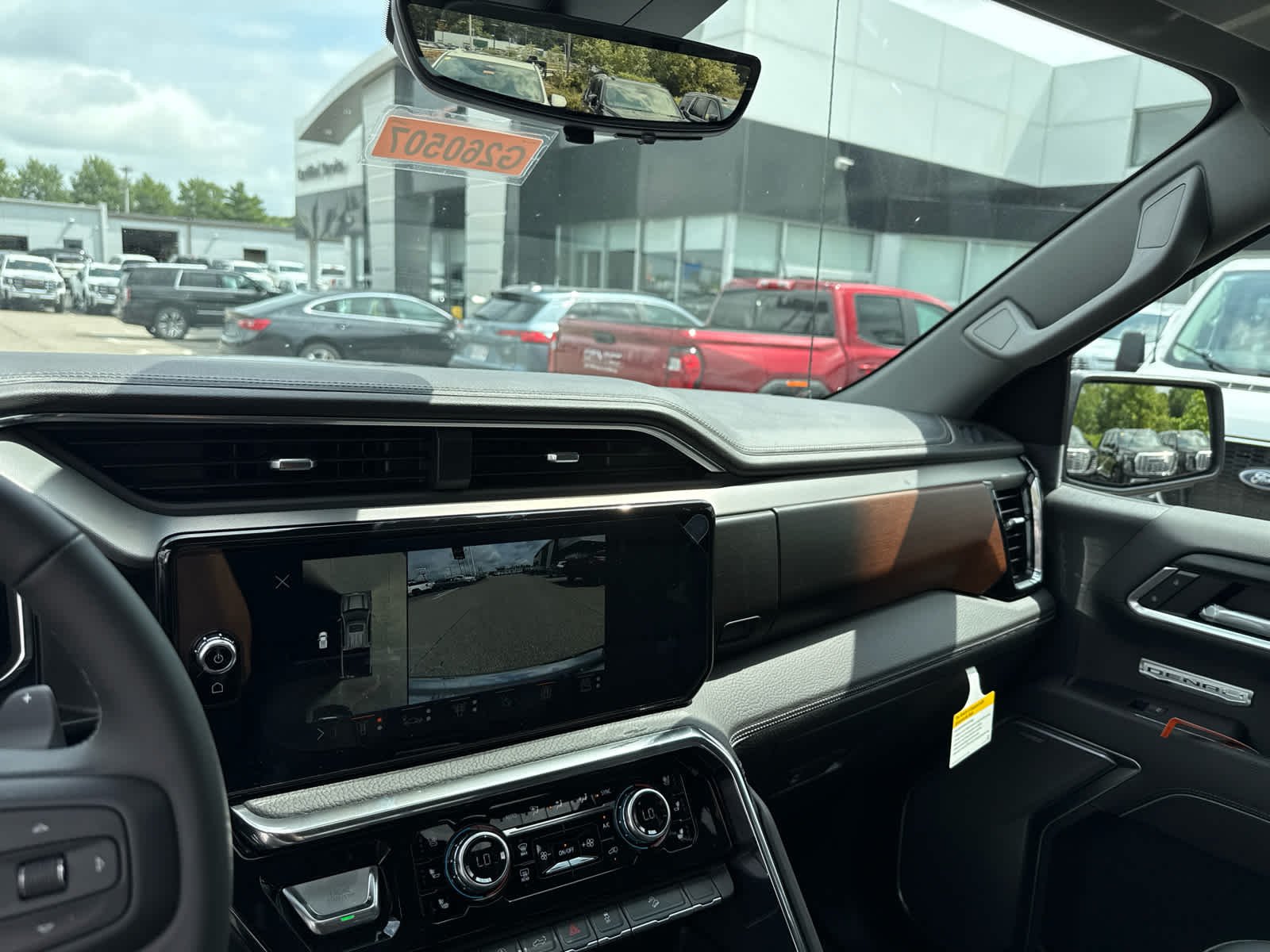 2026 GMC Sierra 1500 Denali - Photo 18