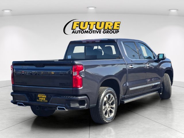 Used 2023 Gray Chevrolet High Country image 4