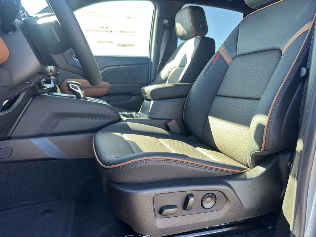 New 2026 Sterling Metallic GMC AT4 image 12