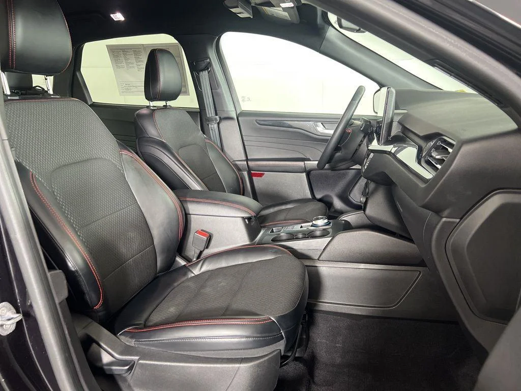 Used 2023 Black Metallic Ford ST-Line image 14