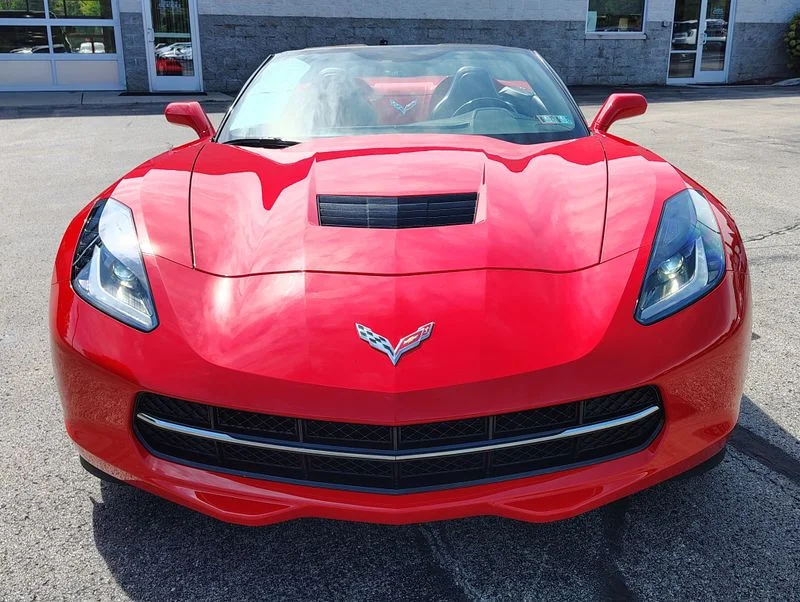 Used 2017 Red Chevrolet Stingray image 3