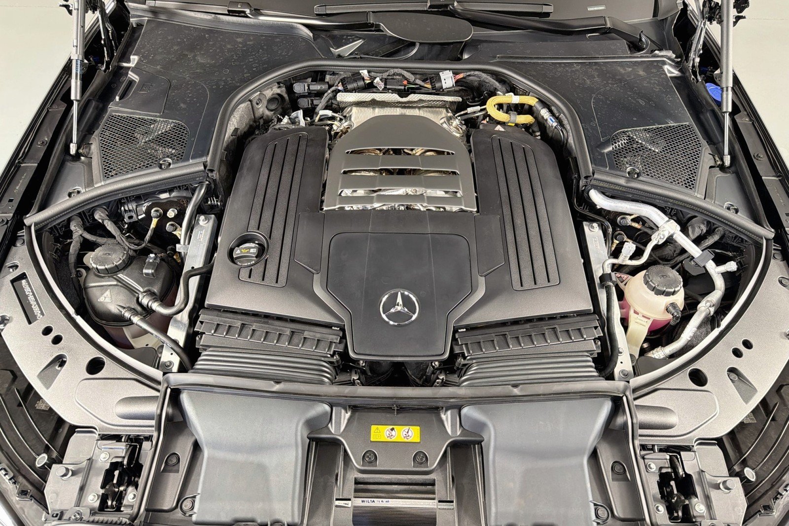 New 2027 Obsidian Black Metallic Mercedes-Benz S 580 4MATIC® Sedan image 10