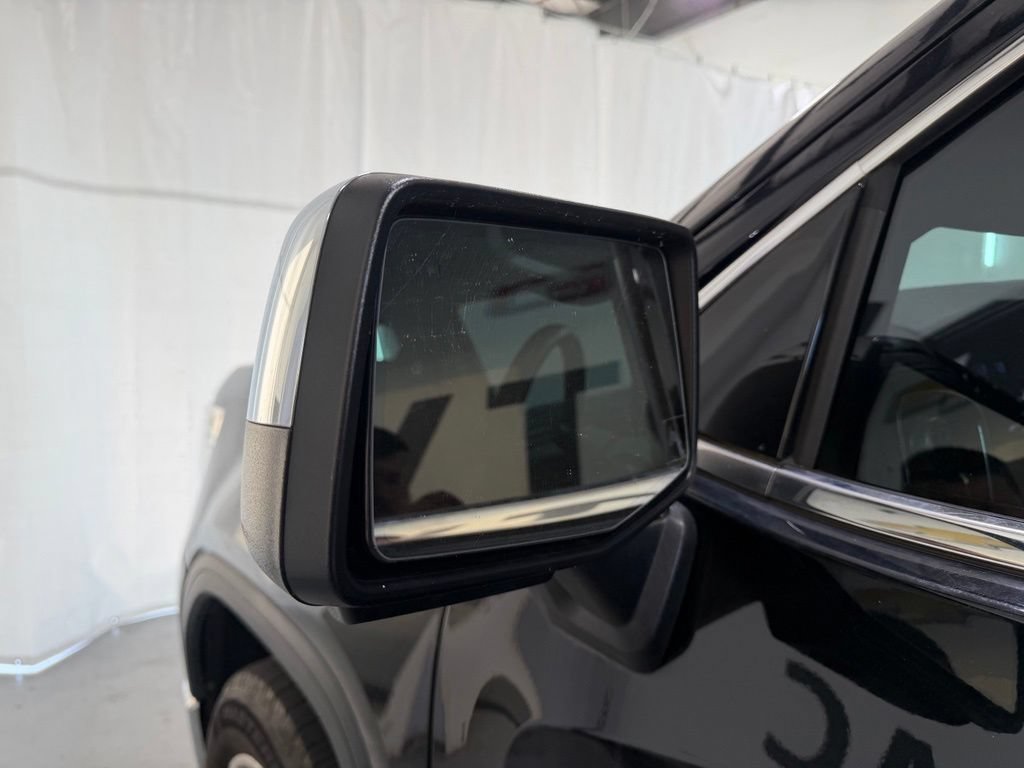 Used 2020 ONYX BLACK GMC SLT image 10